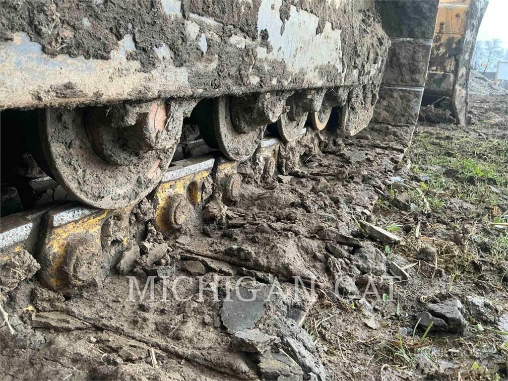 John Deere 550K LGP Crawler dozers