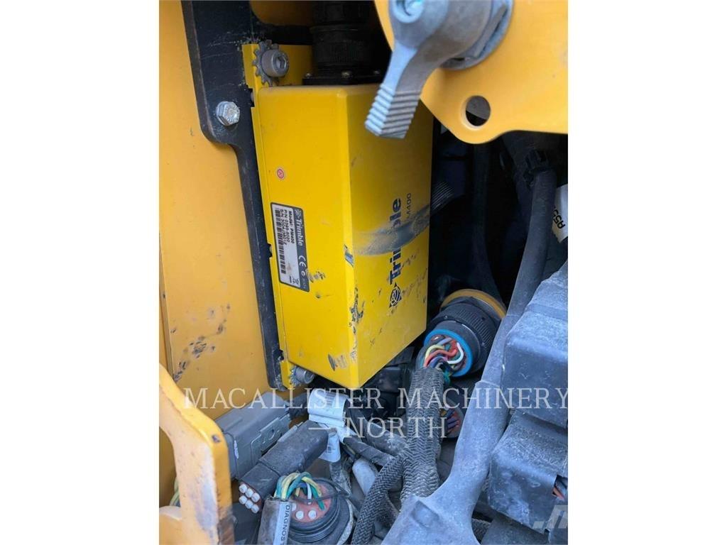John Deere 650K Crawler dozers