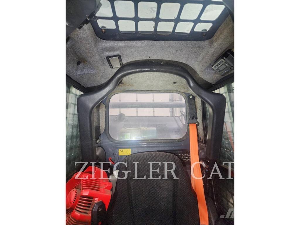 John Deere & CO. 318G Skid steer loaders