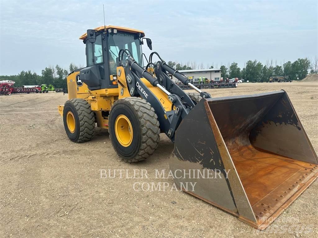 John Deere & CO. 624L Wheel loaders