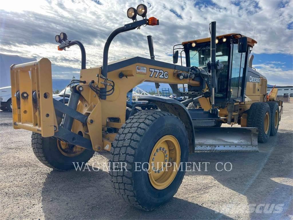 John Deere & CO. 772G AWD Graders
