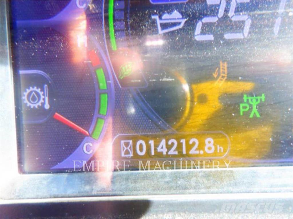 Komatsu WA900-8 Wheel loaders