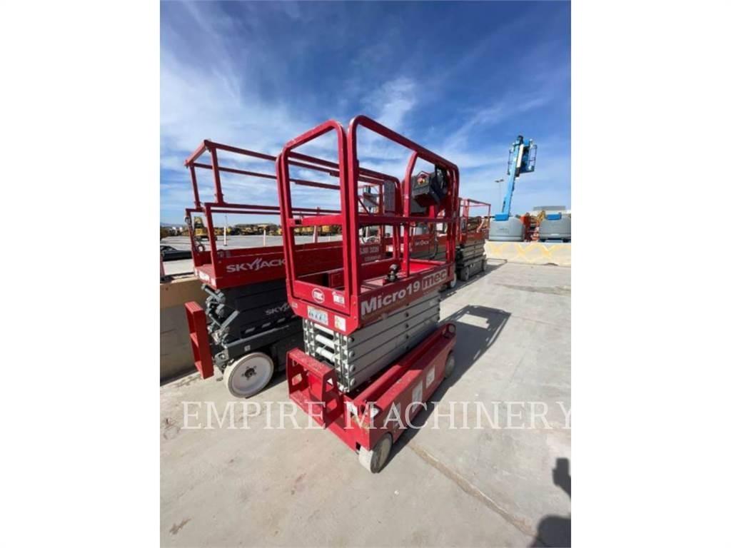 MEC MICRO 19 Articulated boom lifts