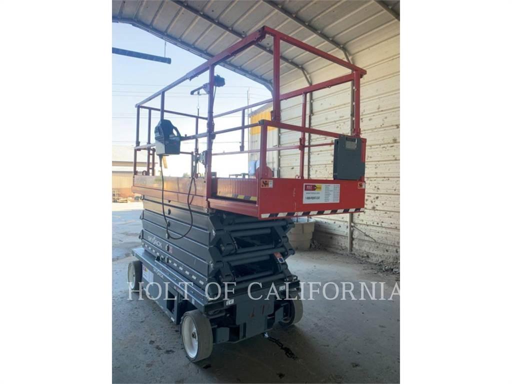 Skyjack SCISSOR40E Scissor lifts