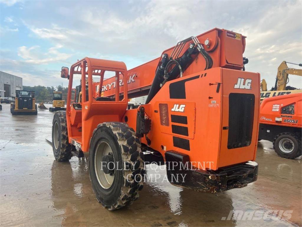 SkyTrak 8042O Telescopic handlers