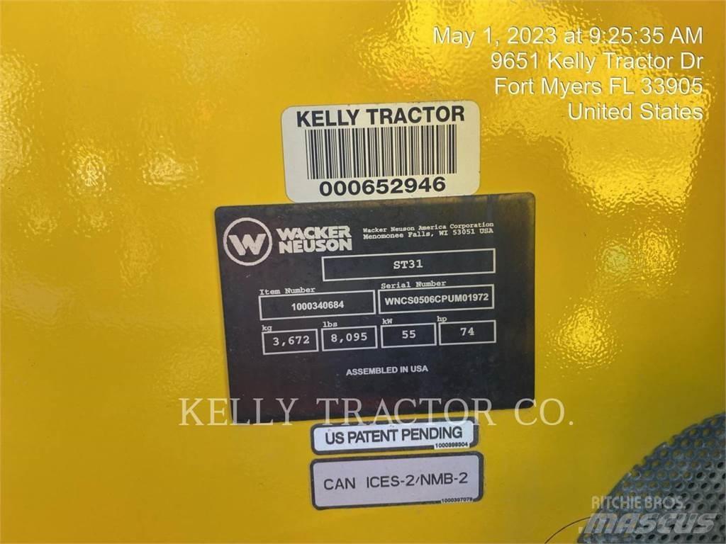 Wacker ST31 Crawler loaders