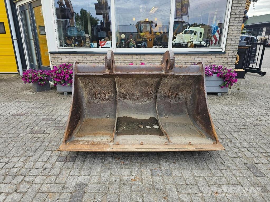  Onbekend Slotenbak Buckets