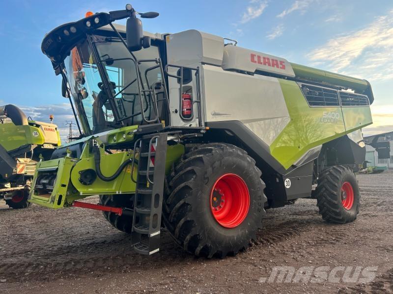 CLAAS LEXION 5400 Combine harvesters