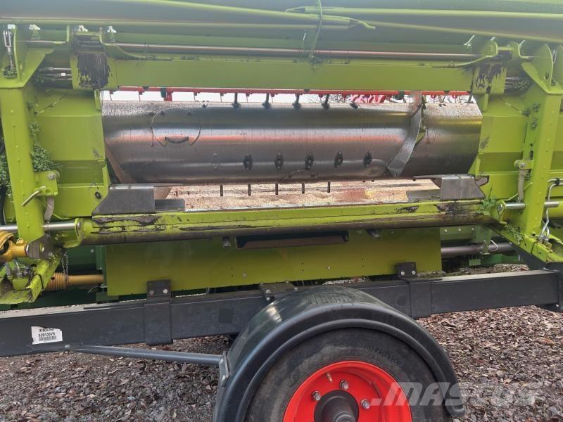 CLAAS LEXION 5400 Combine harvesters