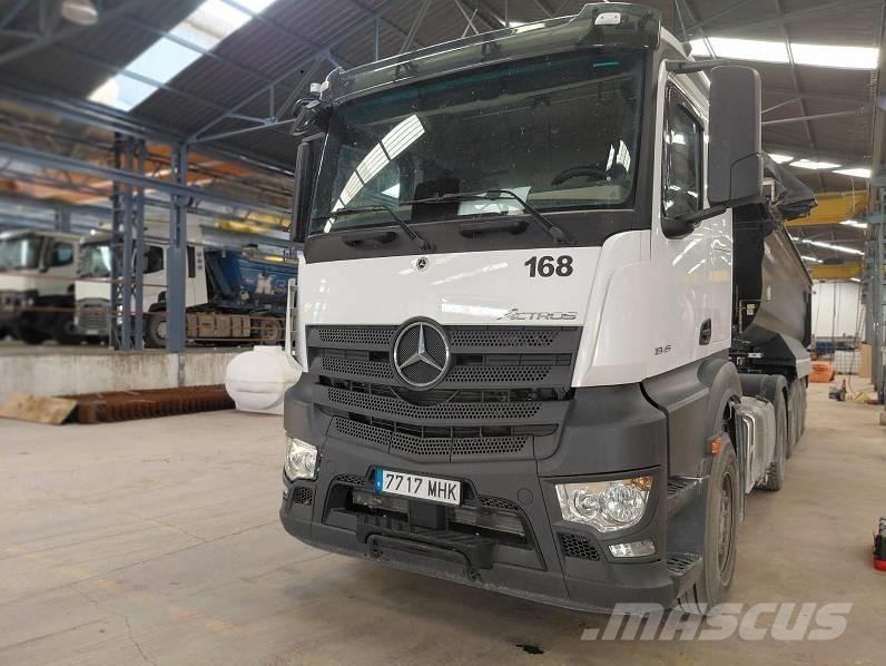 Mercedes-Benz 1845 Tractor Units