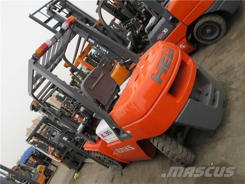 Heli FD30 Diesel trucks