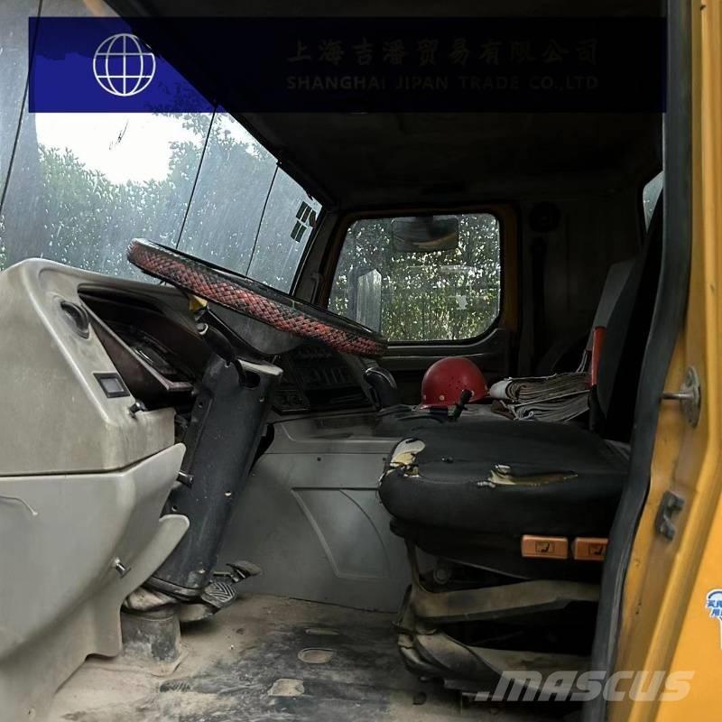 XCMG QAY 130 All terrain cranes