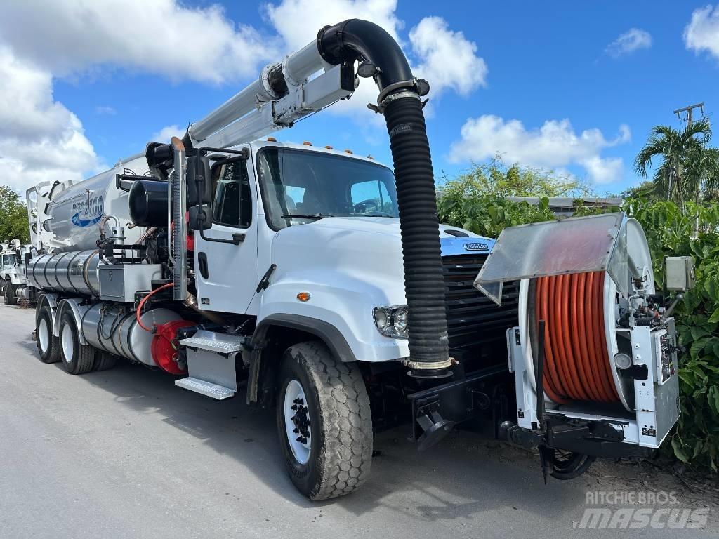 Freightliner 114 SD Combi / vacuum trucks
