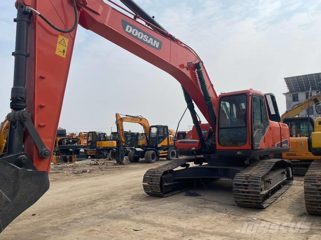 Doosan DX 300 Crawler excavators