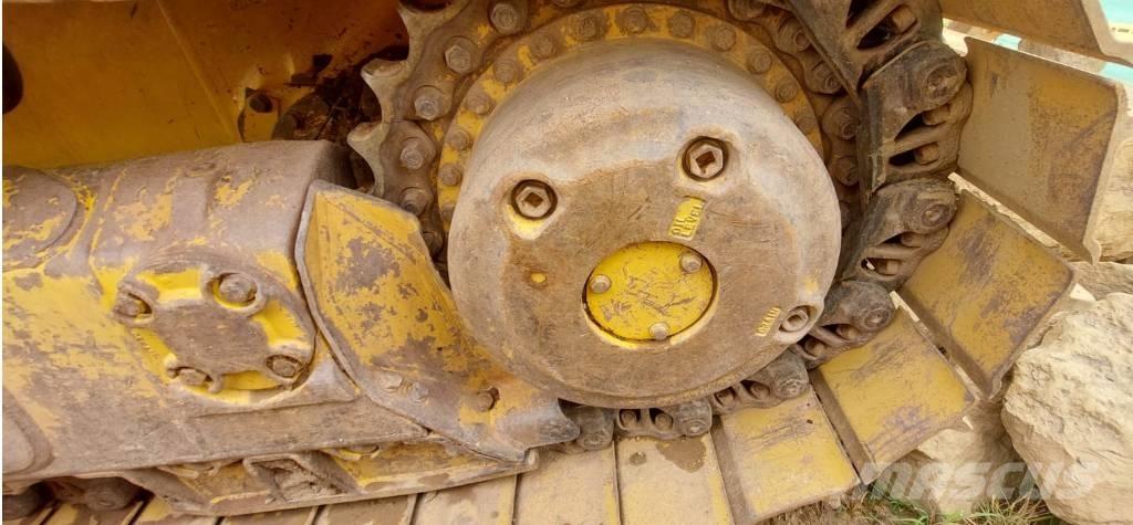 Komatsu D 65 EX-16 Crawler dozers