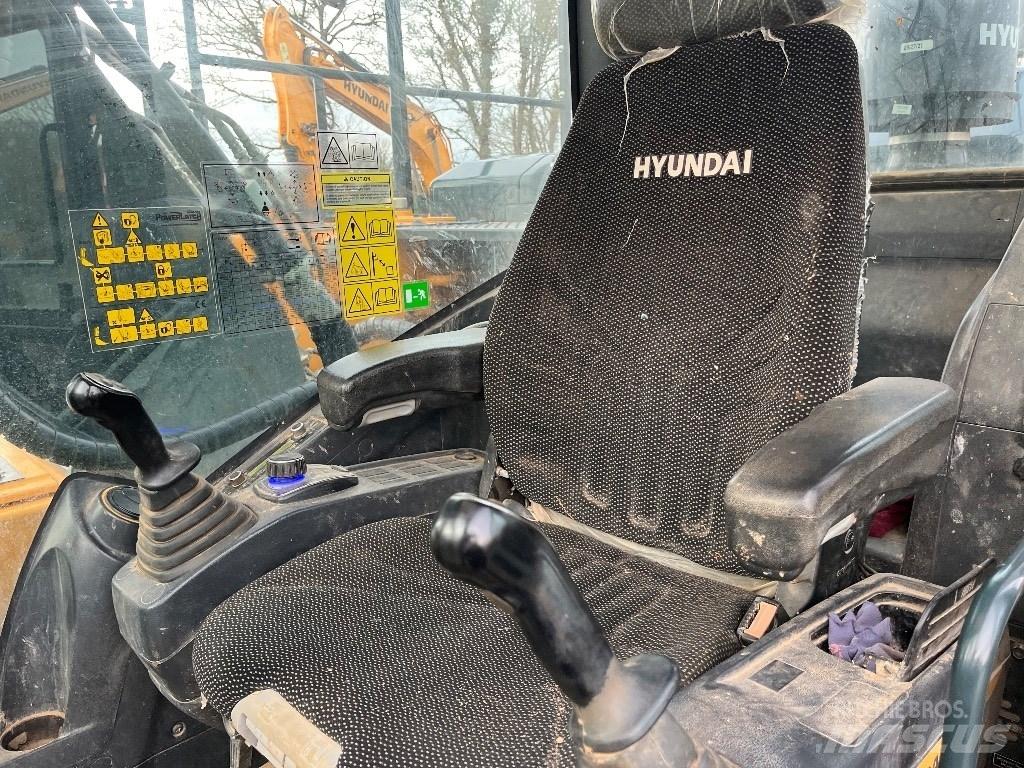 Hyundai HX220AL Crawler excavators