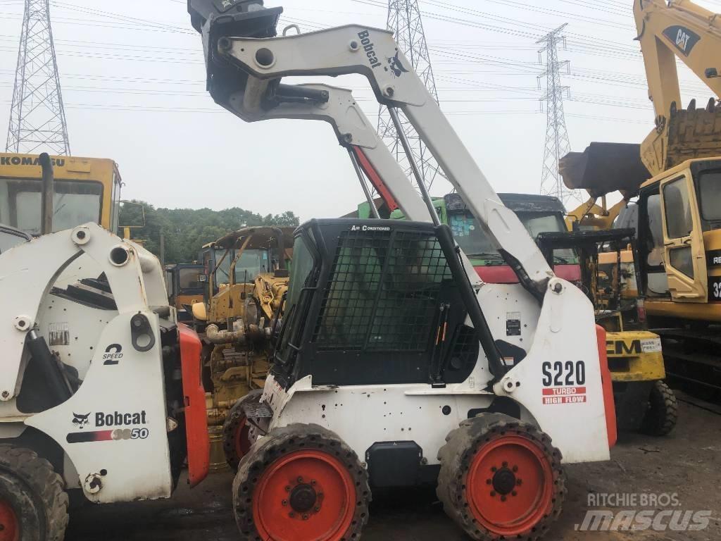 Bobcat S 220 Skid steer loaders