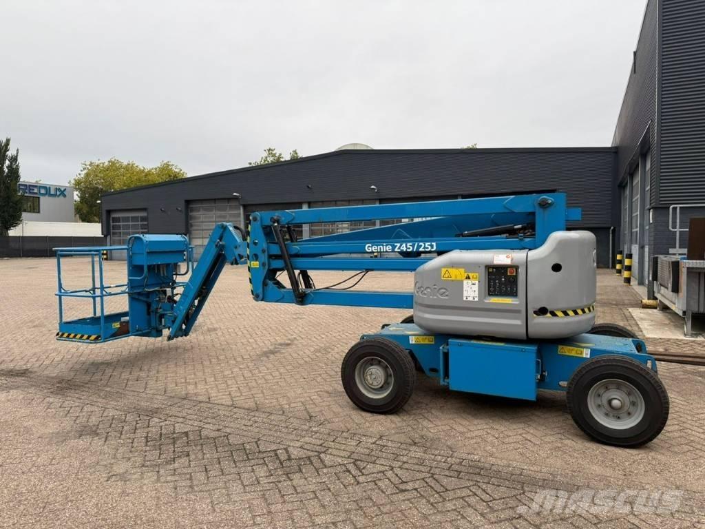 Genie Z 45/25 J DC Articulated boom lifts