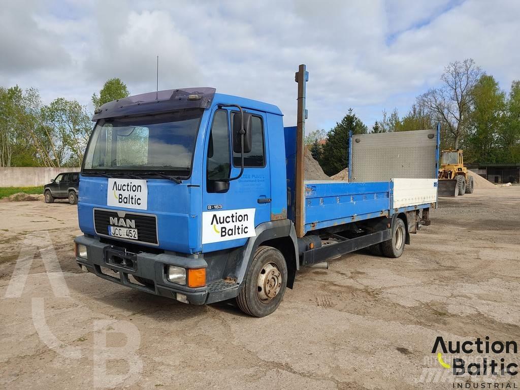 MAN L2000 Flatbed / Dropside trucks