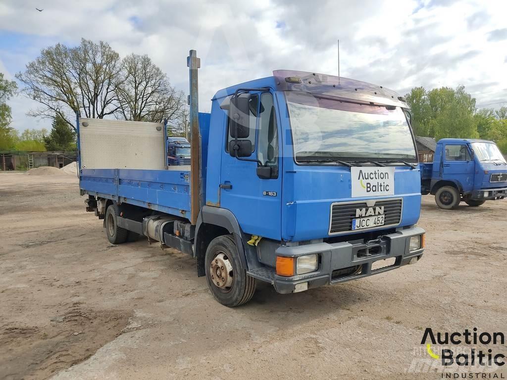 MAN L2000 Flatbed / Dropside trucks