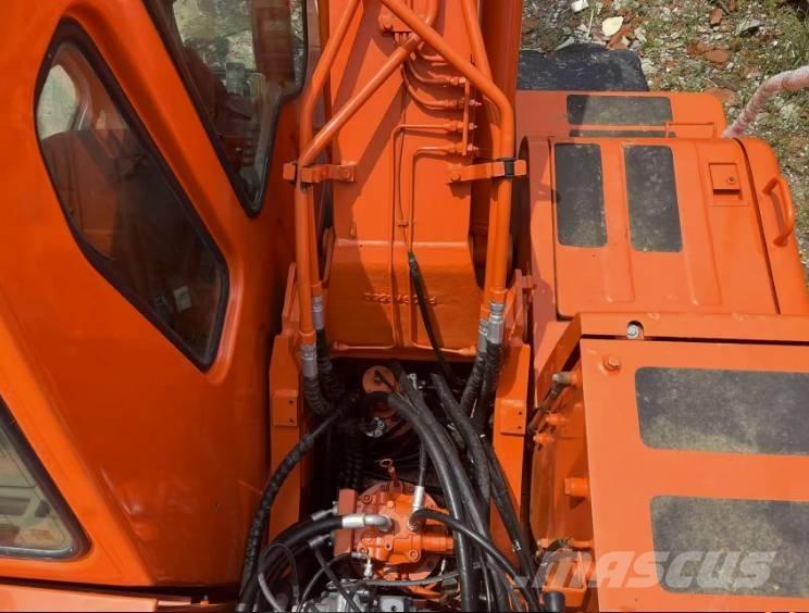 Doosan DH150W-7 Wheeled excavators