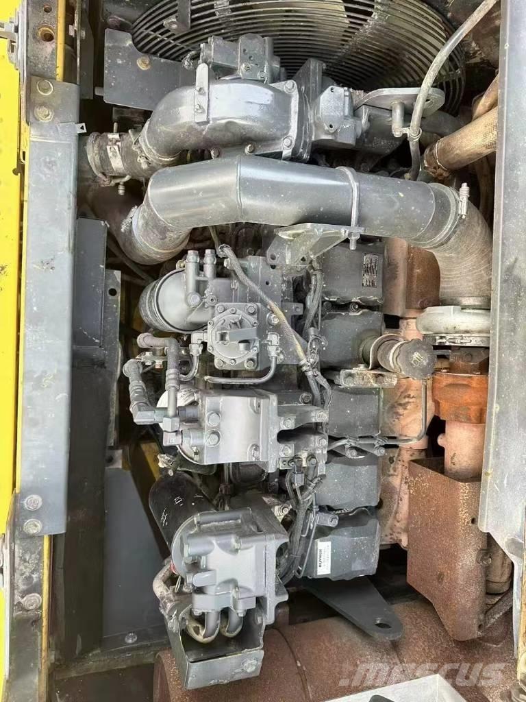 Komatsu 450-8 Crawler excavators