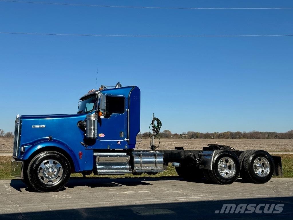 Kenworth W900 Tractor Units