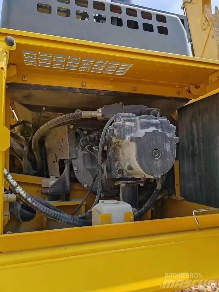 Komatsu 450LC-8 Crawler excavators