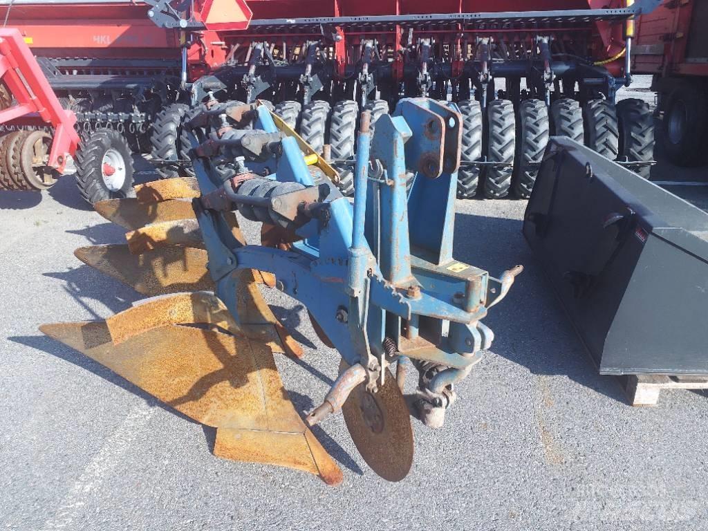 Överum B387 Conventional ploughs