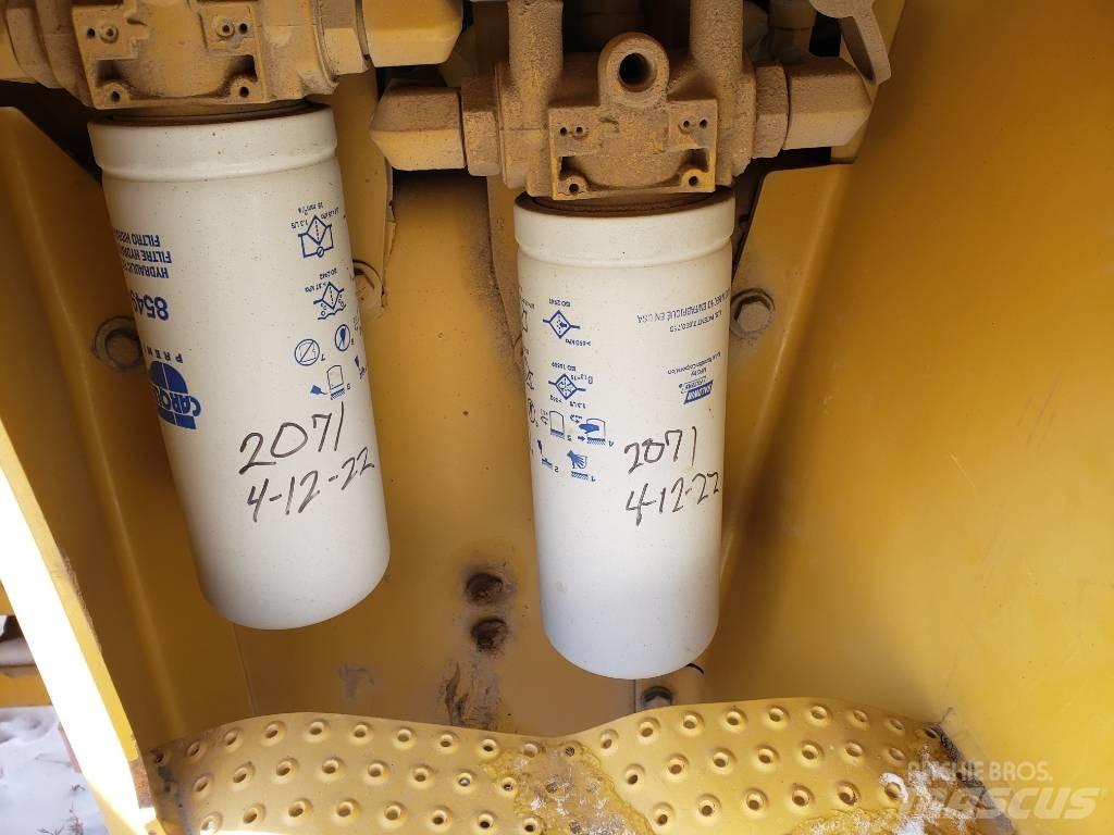 CAT CS-563E Single drum rollers