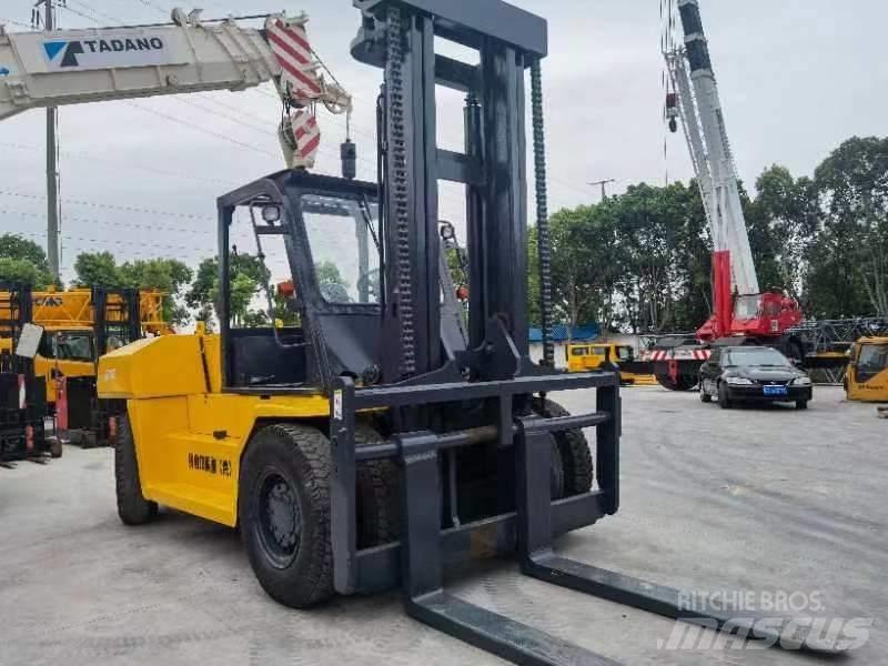 Komatsu FD 160 Diesel trucks