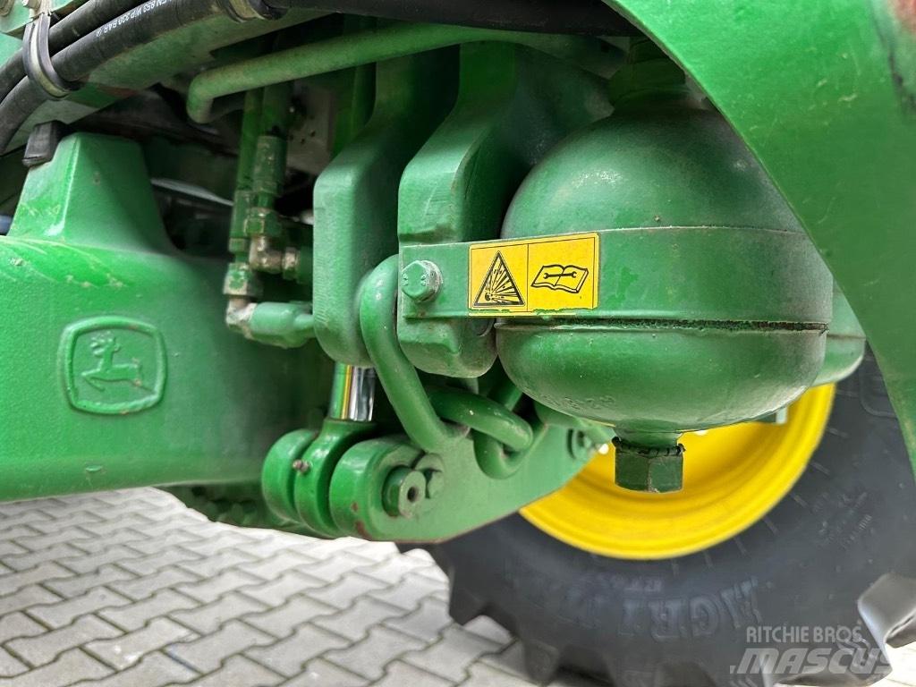 John Deere 6920 S Tractors