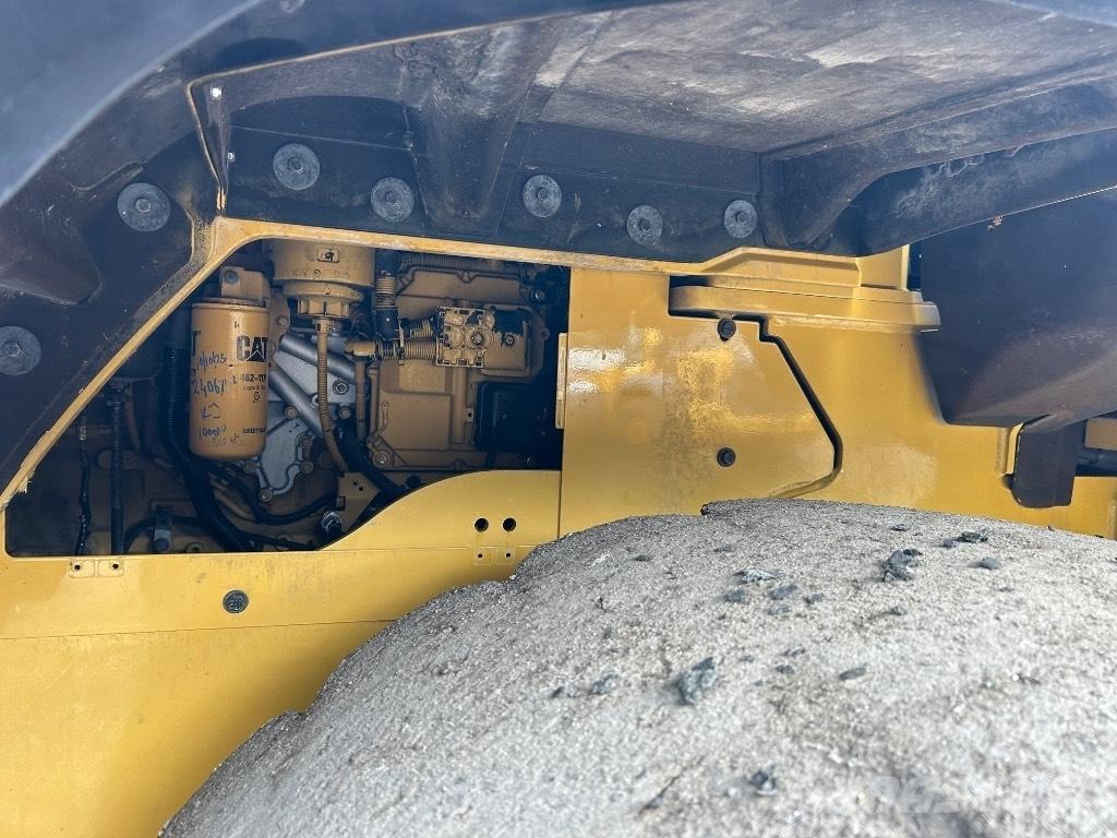 CAT 938M Wheel loaders