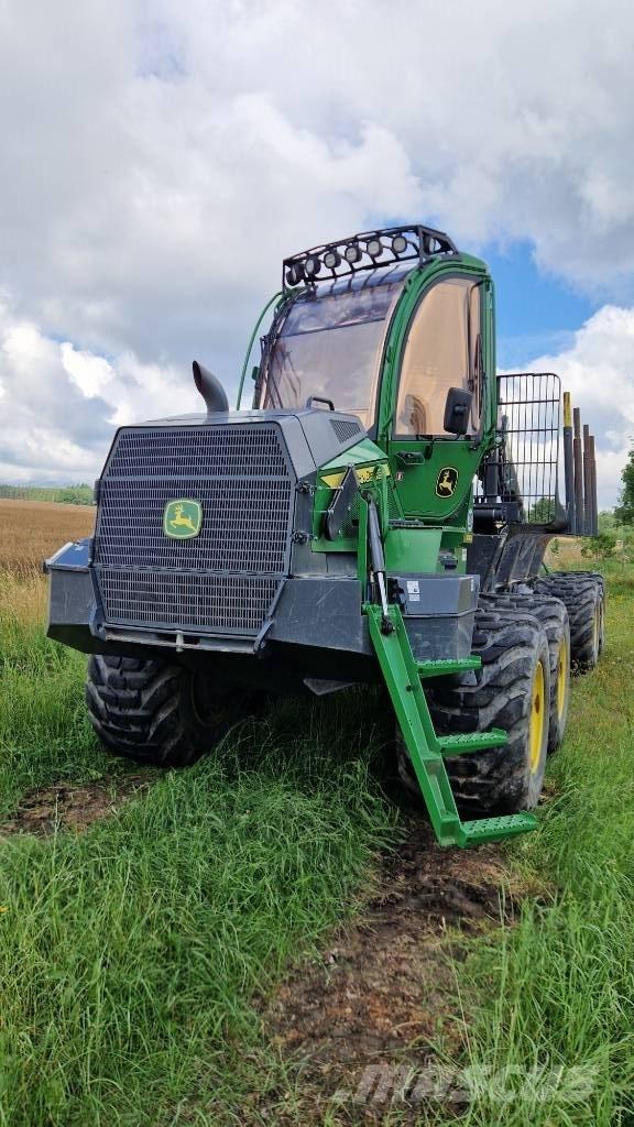 John Deere 1010G Forwarders