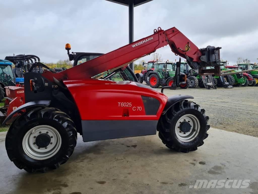 Weidemann T6025 Telescopic handlers
