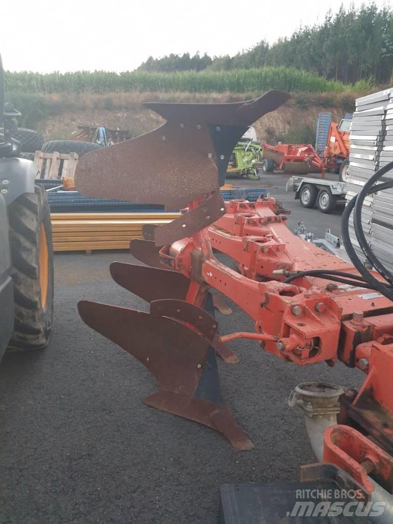 Kuhn 375E Conventional ploughs