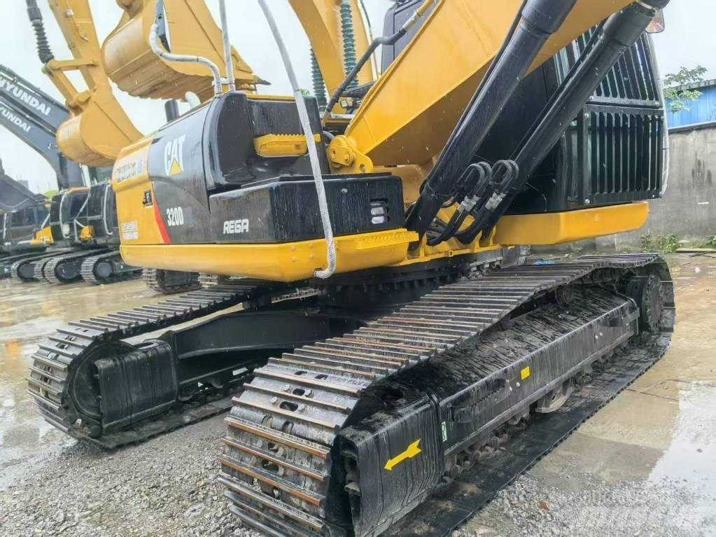 CAT 320D2 Midi excavators  7t - 12t
