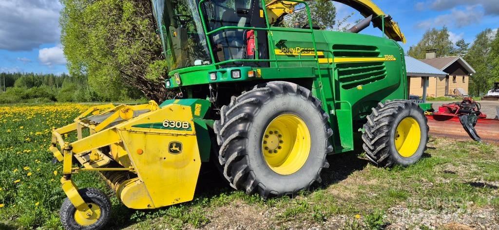 John Deere 7300 Self-propelled foragers