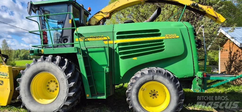 John Deere 7300 Self-propelled foragers