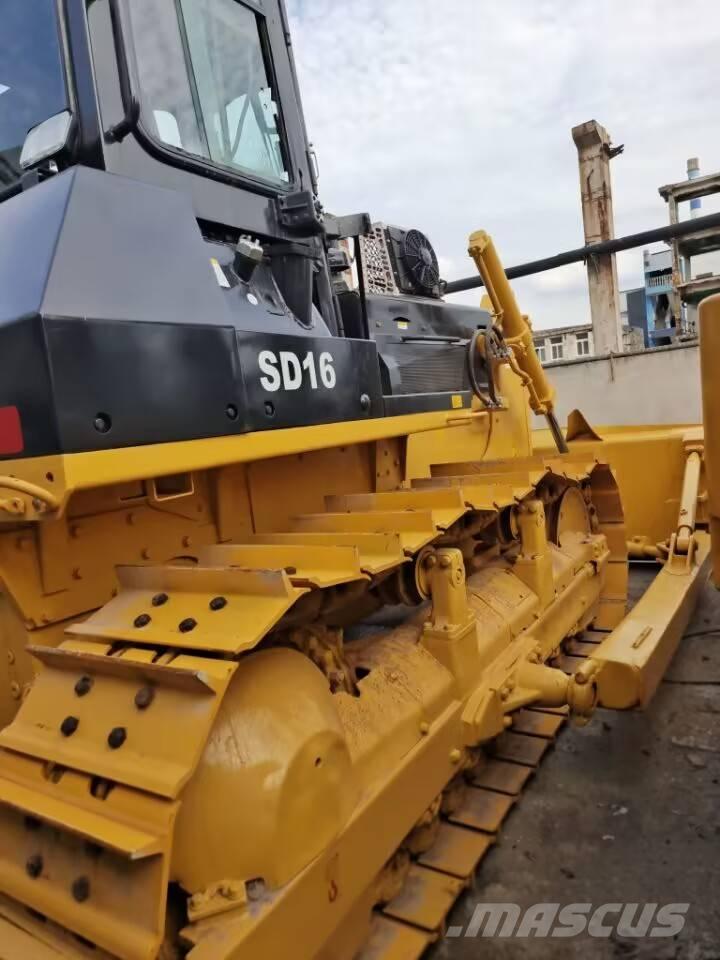 Shantui SD 16 Crawler dozers