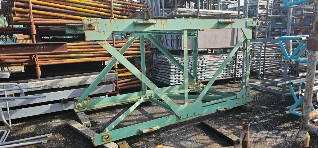 Potain F 15/15C Tower cranes