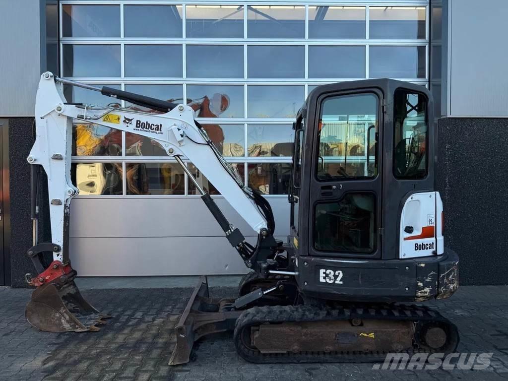 Bobcat E32 Mini excavators < 7t (Mini diggers)