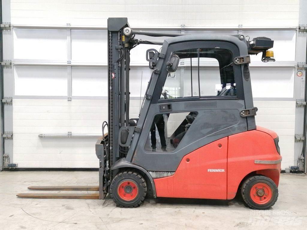 Linde H20D-01 Diesel trucks