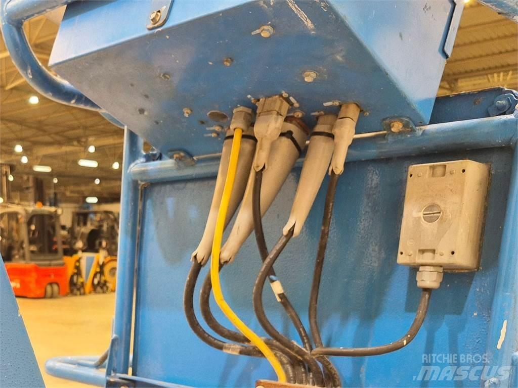 Genie Z30 20NRJ Articulated boom lifts