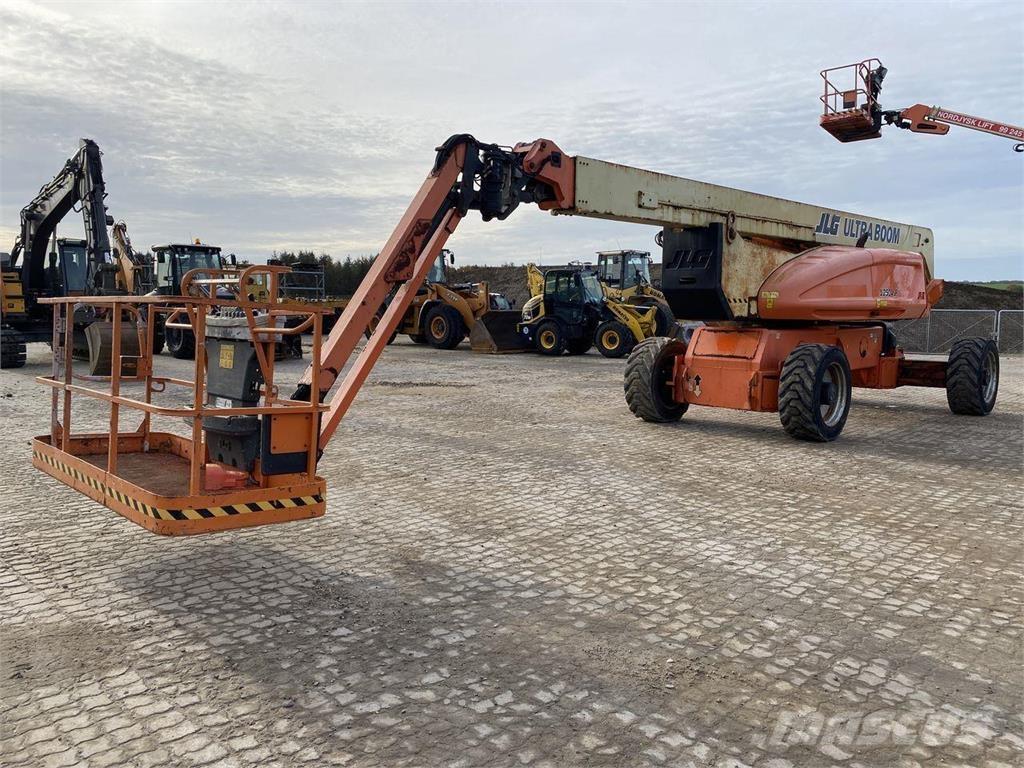JLG 1250AJP Articulated boom lifts
