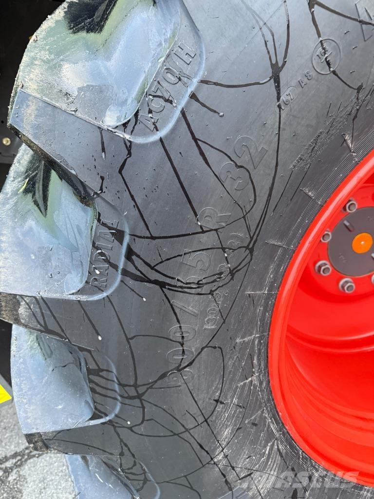 CLAAS Avero 240 Combine harvesters