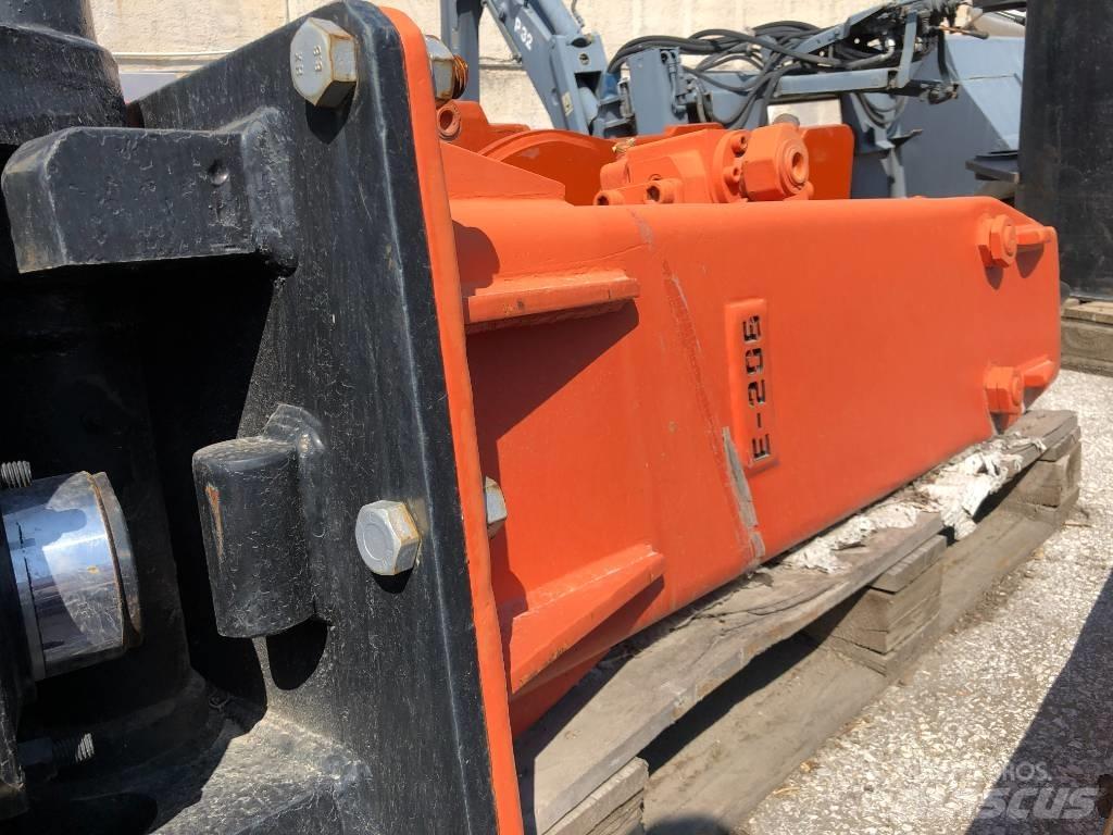 NPK E-206 Hammers / Breakers