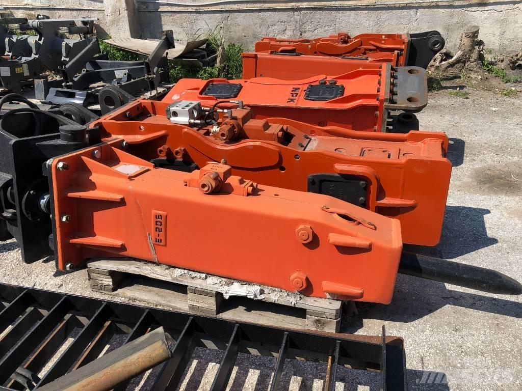 NPK E-206 Hammers / Breakers