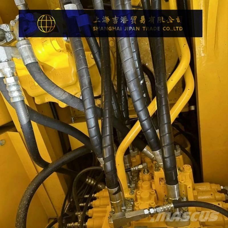 Komatsu PC 220 Crawler excavators