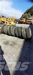 Bridgestone 13R22.5 Tyres, wheels and rims